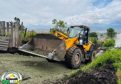 Continúa Realizando Los Trabajos De Mejoramiento Vial En La Cabecera Parroquial