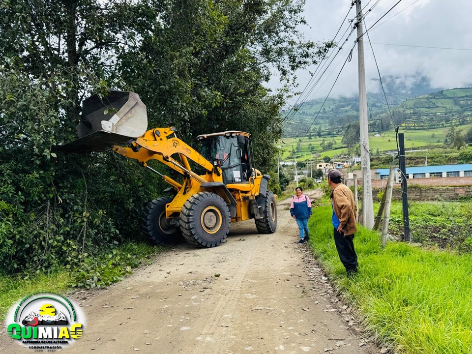 Trabajos De Mejoramiento Vial En La Cabecera Parroquial