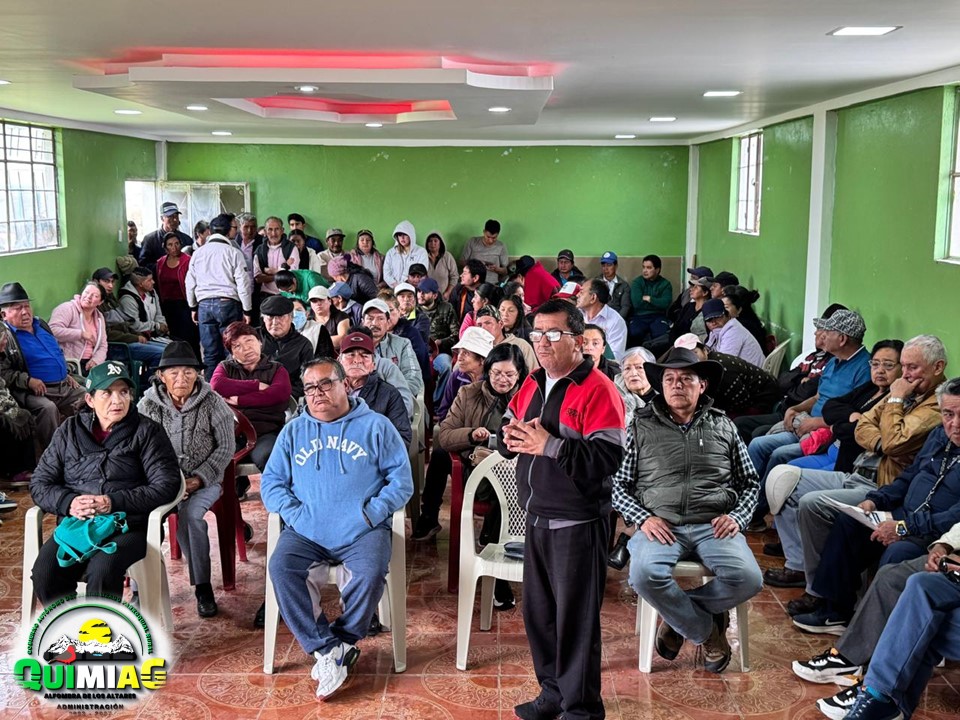 GAD Quimiag y Prefectura socializan ampliación del anillo vial con moradores de Cachipata y Cuncun